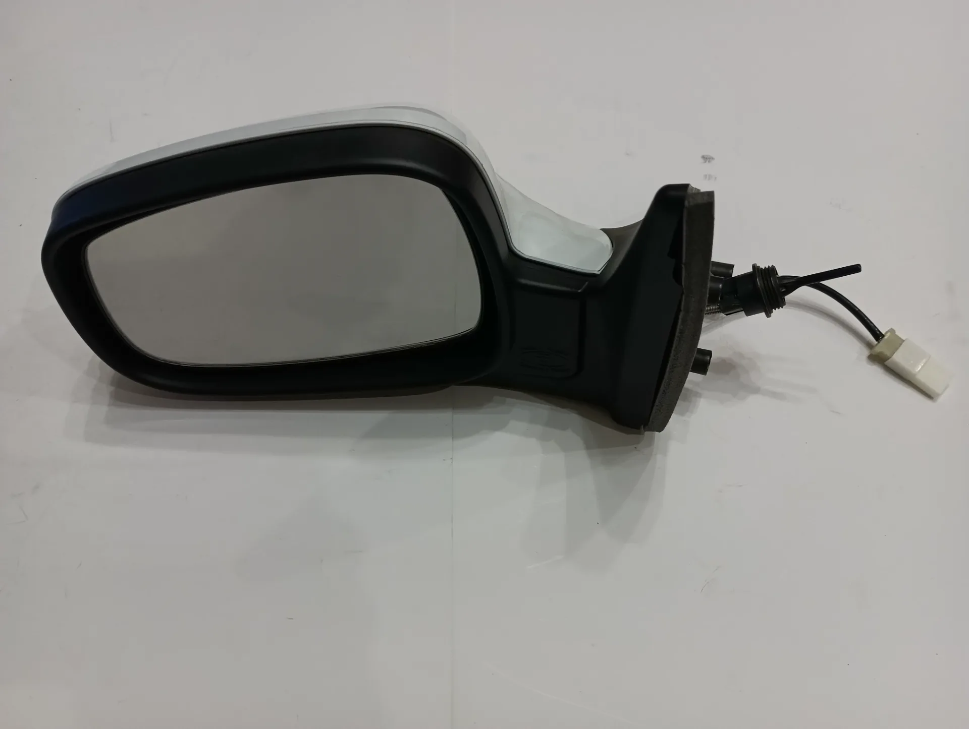 Зеркало ГАЗ-31105 н/о руч/пр с повт · Арт. 31105-8201206-11 2