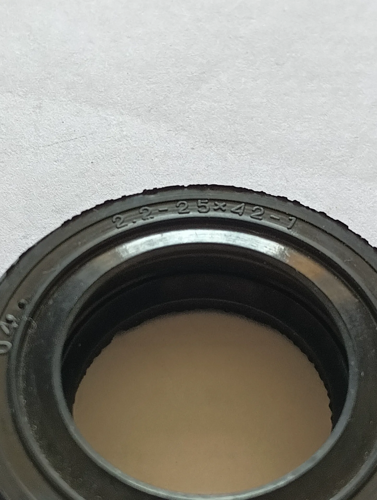 Сальник 1.2-25х42-2.  2,2-25х42-1. 3