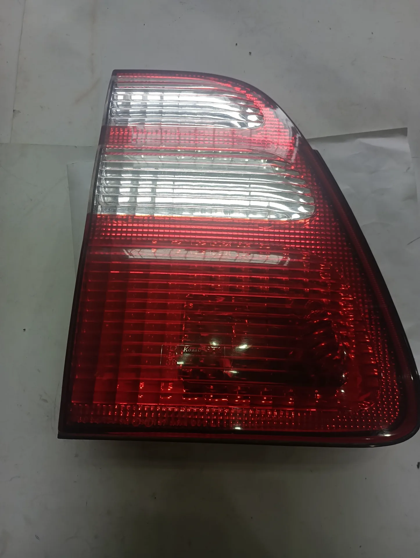 Фонарь задний внутрений Тойота ЛК 100VX лев+прав 2