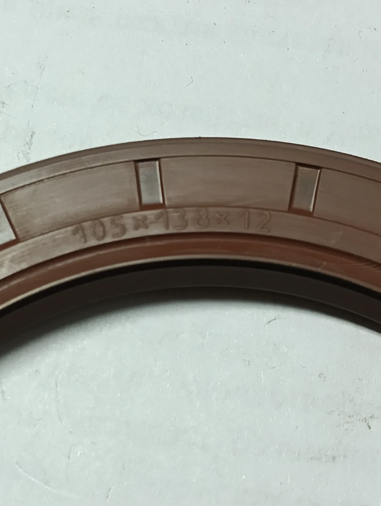 Сальник КАМАЗ ступицы передней 105х138х12 3