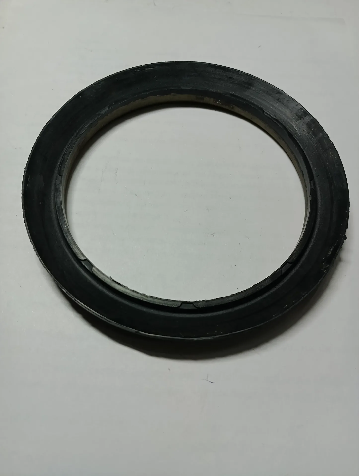 Пыльник балансира задней подвески 148х115х16 3