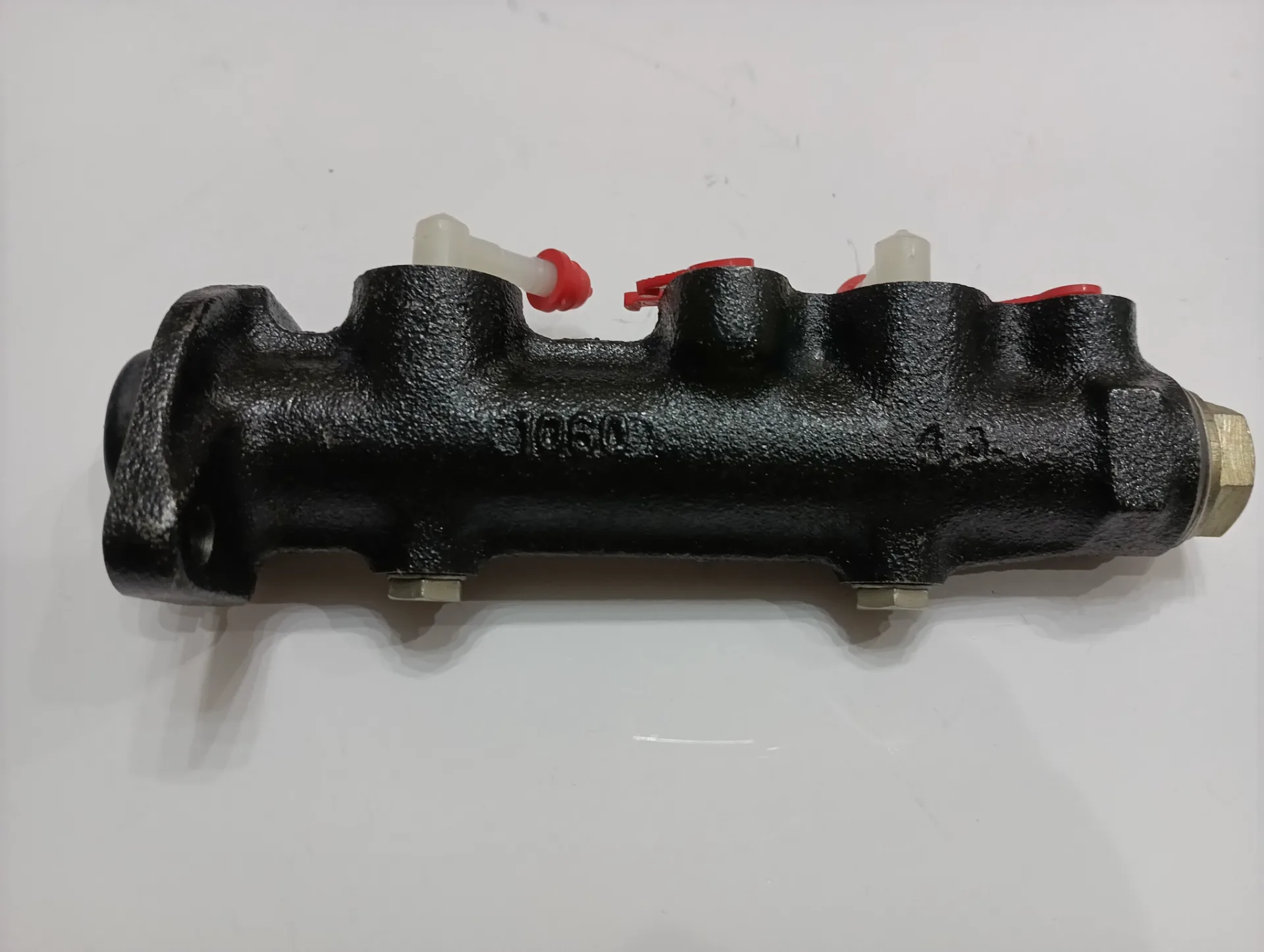 Главный тормозной цилиндр ВАЗ-2121 5