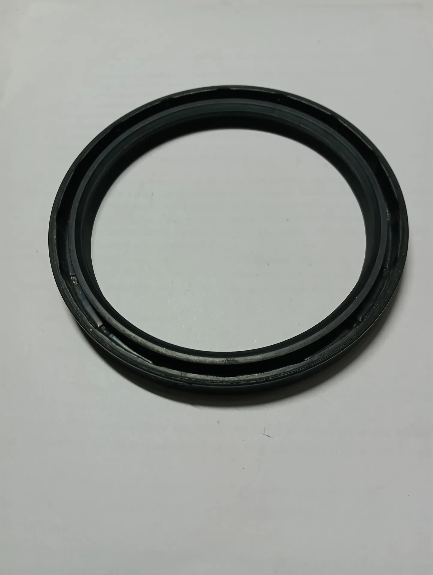 Сальник ступицы Зил, Паз передней 112х136х12/14 2