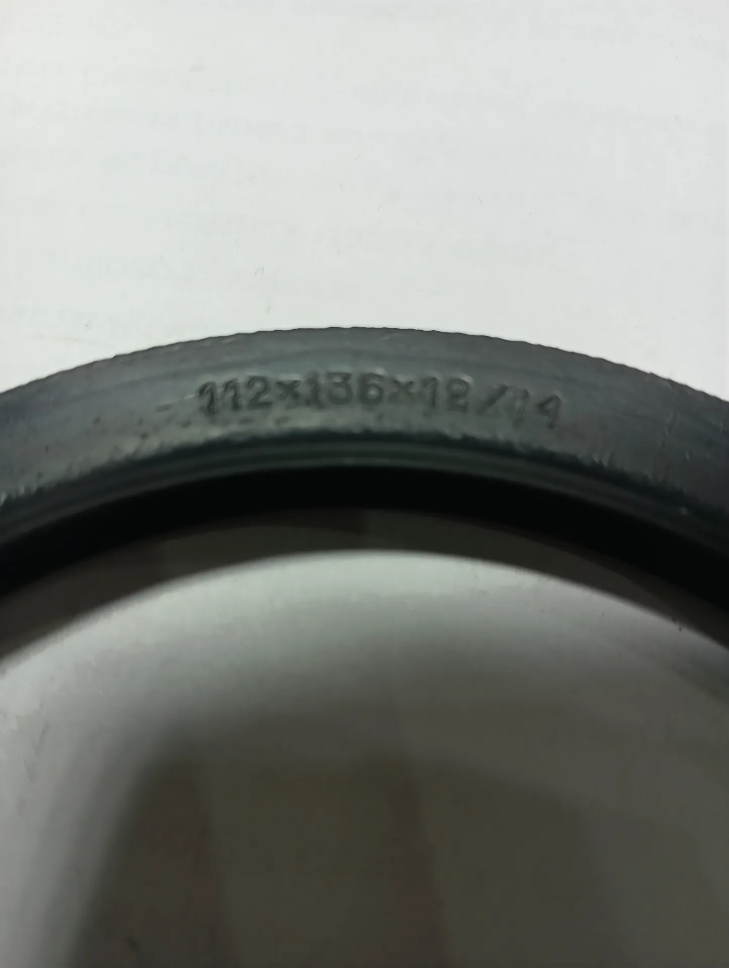 Сальник ступицы Зил, Паз передней 112х136х12/14 3