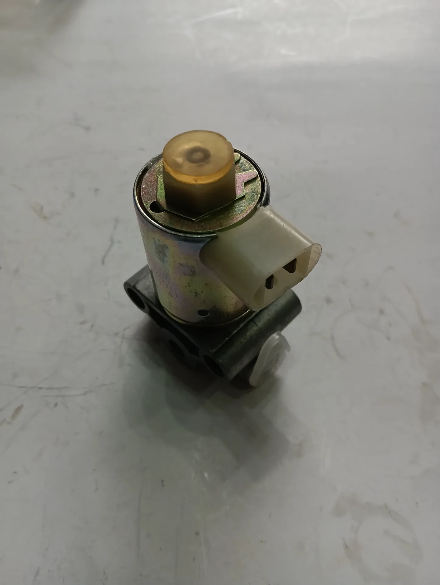 Клапан электромагнитный КЭМ-10 Камаз 3