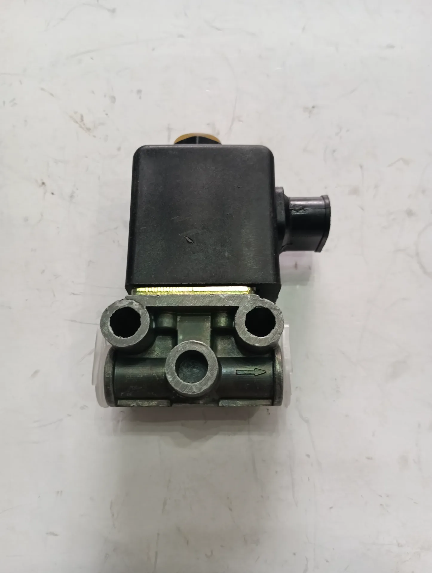 Клапан электромагнитный КЭМ-10 Камаз 4