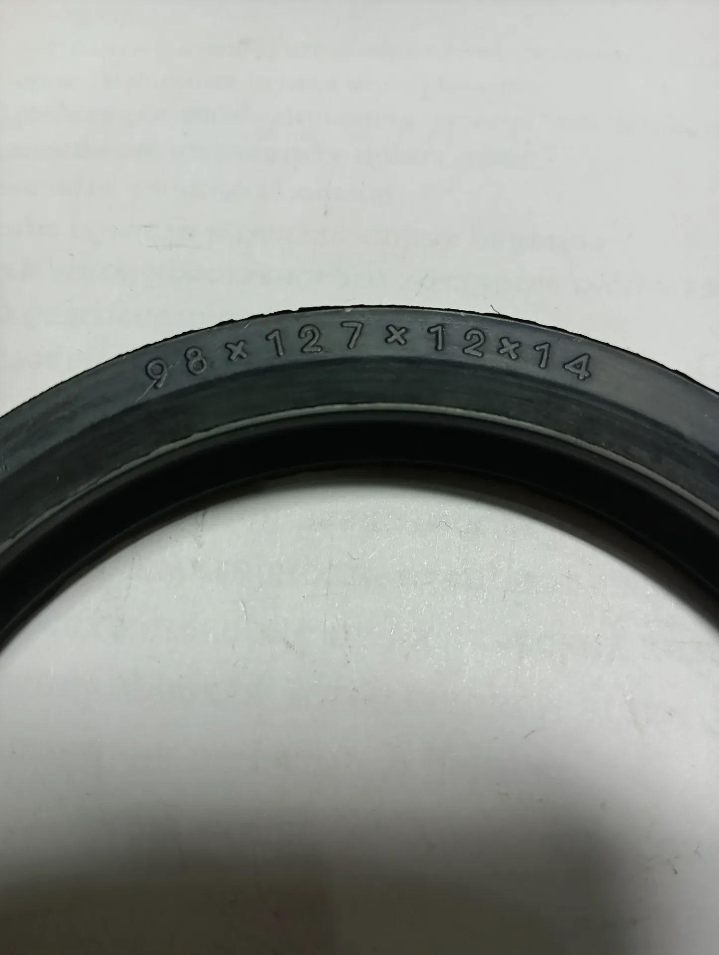 Сальник ЗИЛ-5301 ступицы задней 98х127х12х14 3