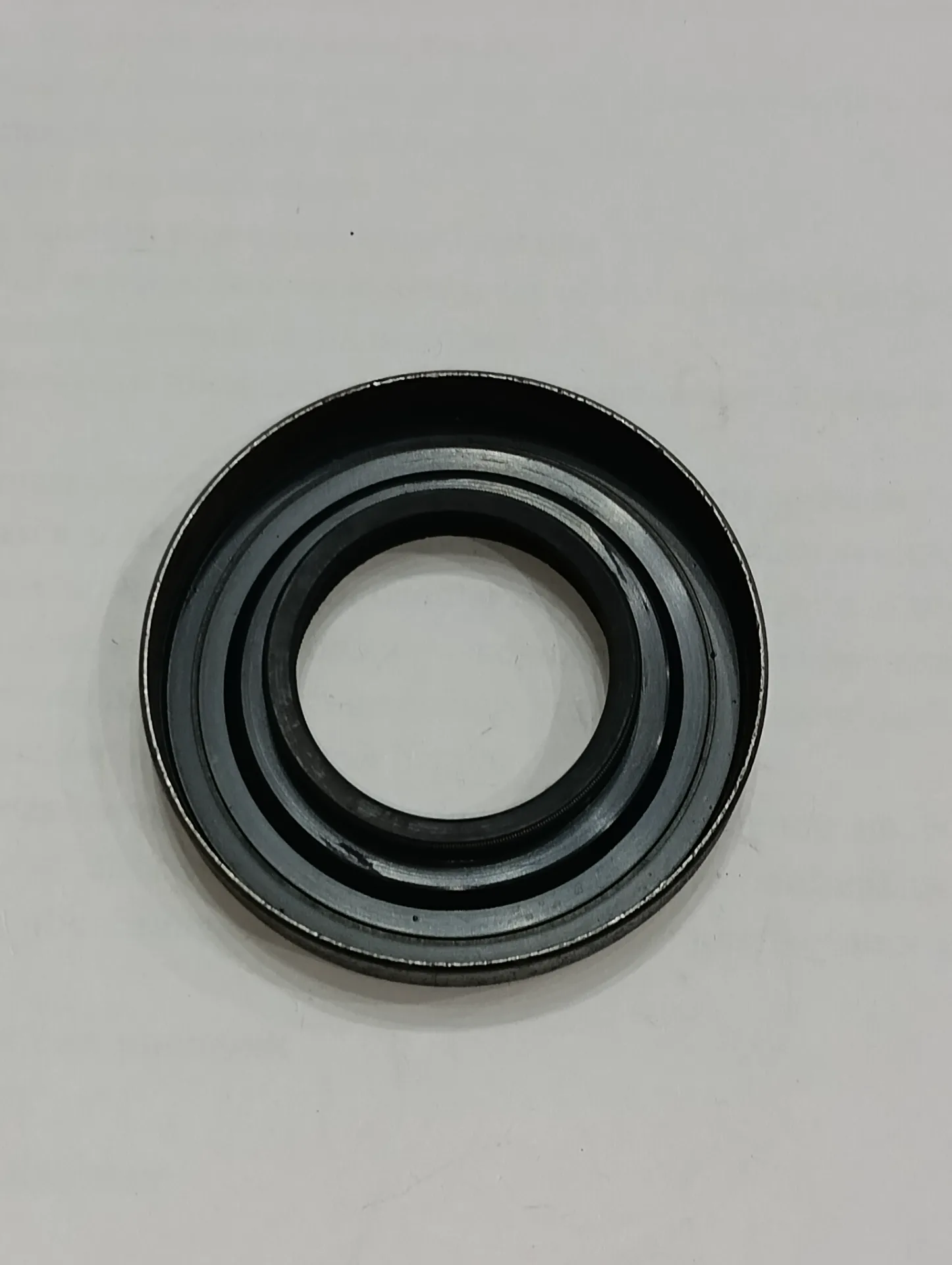 Сальник редуктора заднего моста 35,8х68х12 2