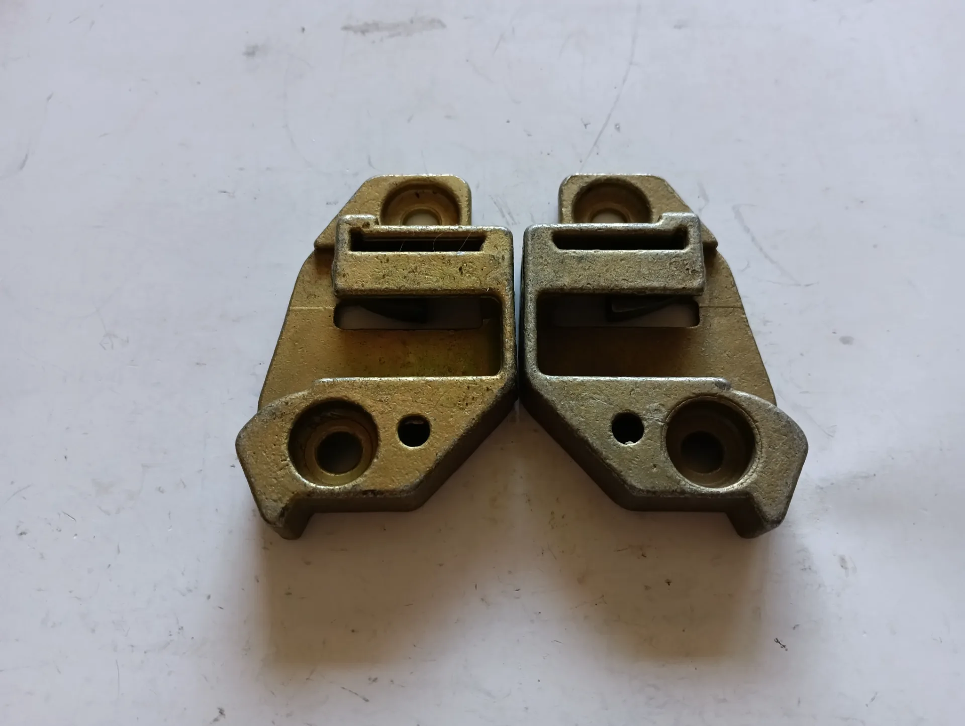 Фиксатор ГАЗ 24 двери 3