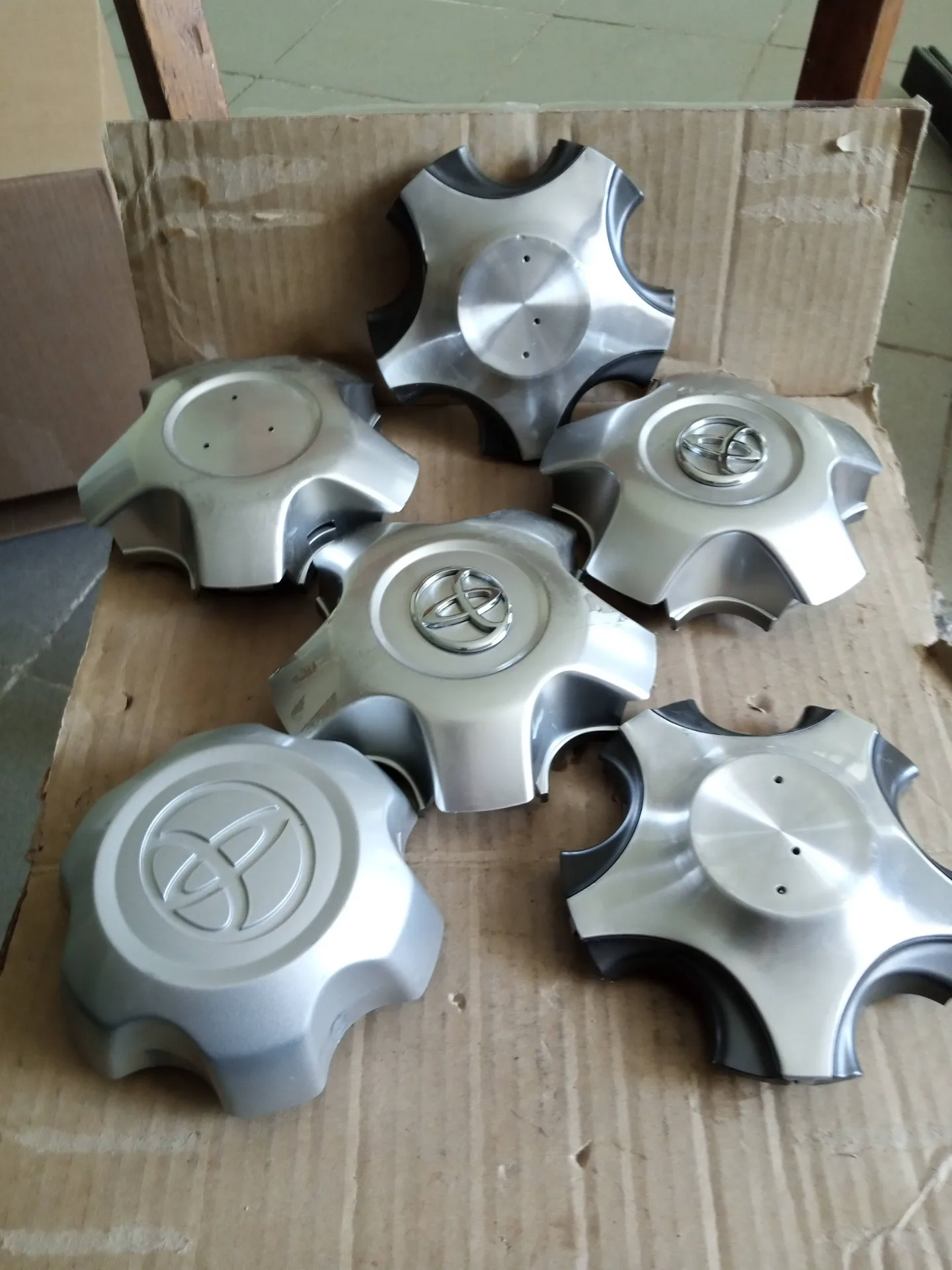 Колпачки на диски 3